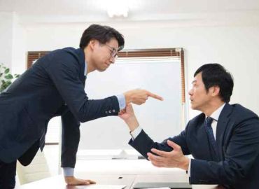 パワハラ対策、就業規則にどう記載すべき？